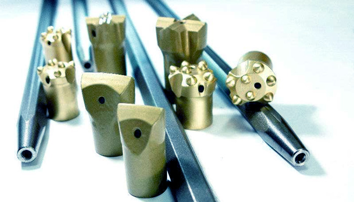 質(zhì)量，為本<br>冶南釬具，質(zhì)量為本